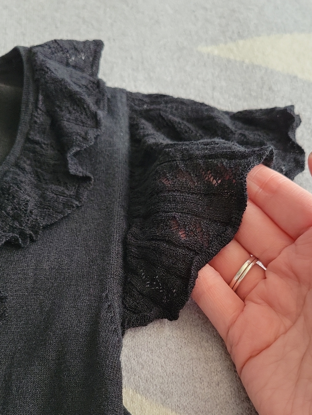 Banana Republic Ruffle Top - Picture 3 of 5